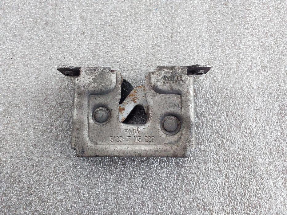 Fechadura / fecho capot BMW 1 (E87)