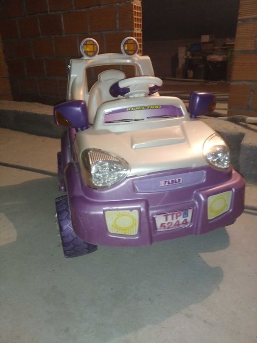 Carrinho a bateria menino/a, para crianças apartir dos 2 aos 4+ anos.