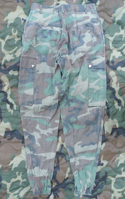Spodnie joggery woodland MISSGUIDED