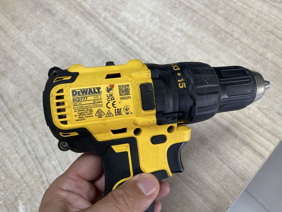 Dewalt DCD777 / безщітковий шурупокрут Девольт