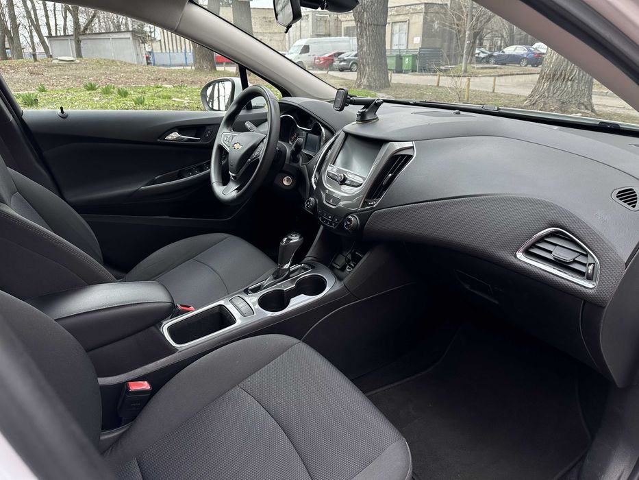 Продам Chevrolet Cruze 2017 года выпуска.