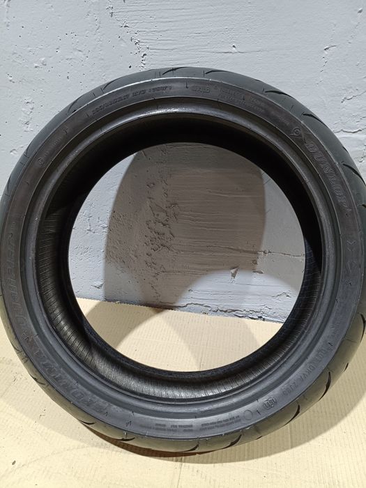 Продам DUNLOP sportmax 180/55/17. б/у ціна 500 грн.