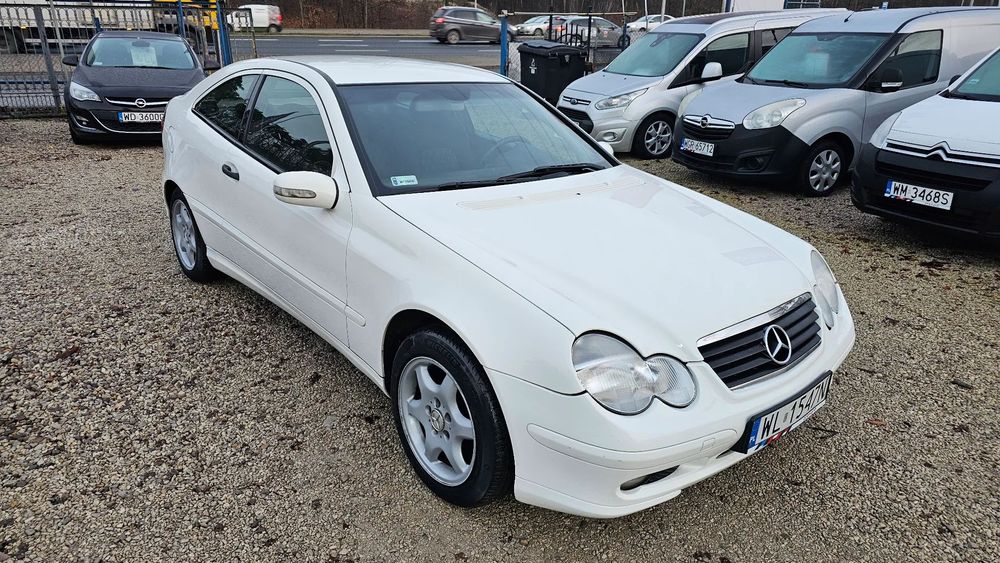 Mercedes-Benz Klasa C 2.2 CDI 122 KM Tempomat Hak holowniczy Klimatyzacja dwustrefowa Alu
