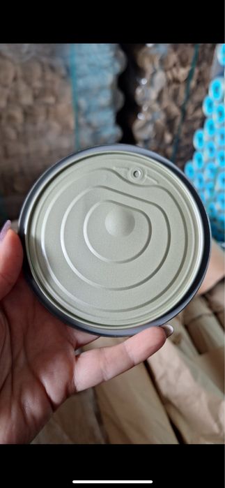 Продам нові металеві банки під консервацію тушонки 850 мл.