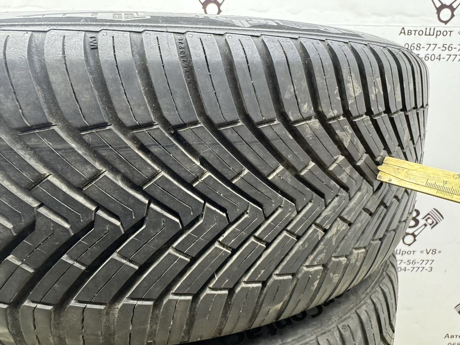 Гума Continental AllSeasonContact 215 45 R18 Р18 резина комплект літня