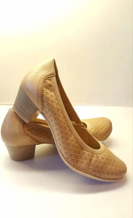 Нові шкіряні туфлі Caprice