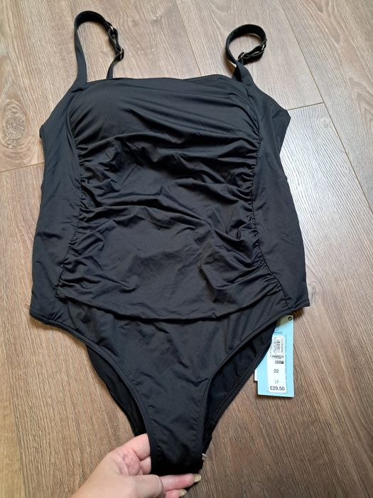 Жіночий купальник новий 54р