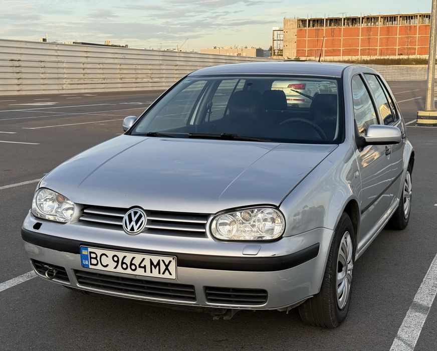 Volkswagen Golf 4 1.4 бензин • 2001 рік • Технічно обслужений