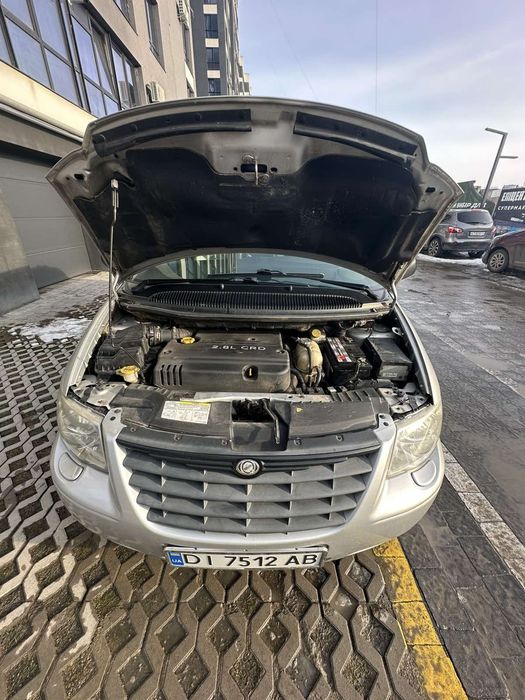 Терміново Chrysler Grand  Voyages 4700$