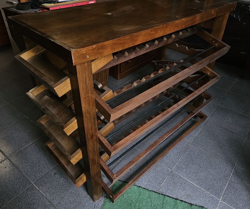 Garrafeira p/ 80 garrafas