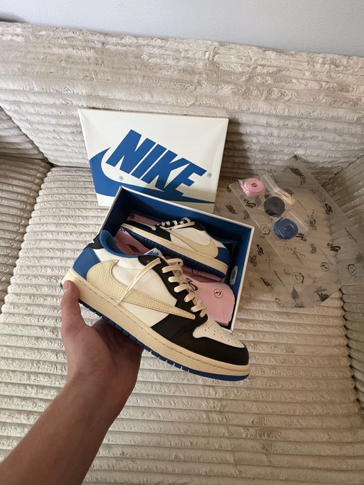 Jordan 1 Low Travis Scott x Fragment