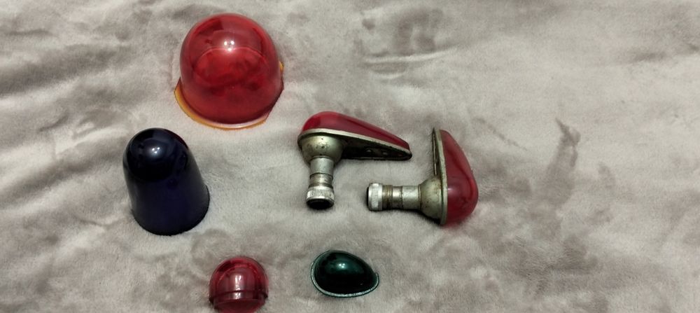 Кнопки авіаційні та інше.