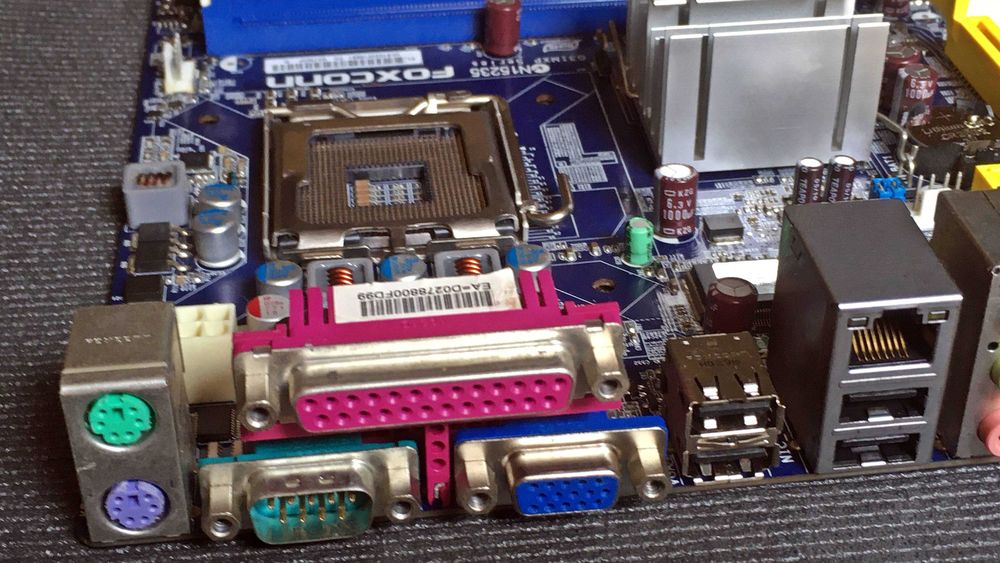Motherboard Foxconn G31MXP (LGA775 DDR2 iG31 SATA IDE PCIe