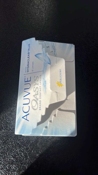 Контактні лінзи Acuvue , радіус  8.4    -2,75  Biofinity-0,5; -0,75