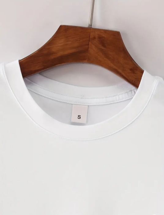 Tshirt lisa em algodão