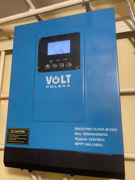 Інвертор Volt Polska 3000Вт 24V. Гибридный Инвертор