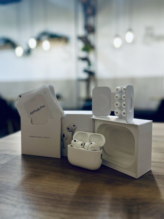 AirPods Pro 3 2025 – шумодав у 2× сильніший ніж Pro 2, повний комплект