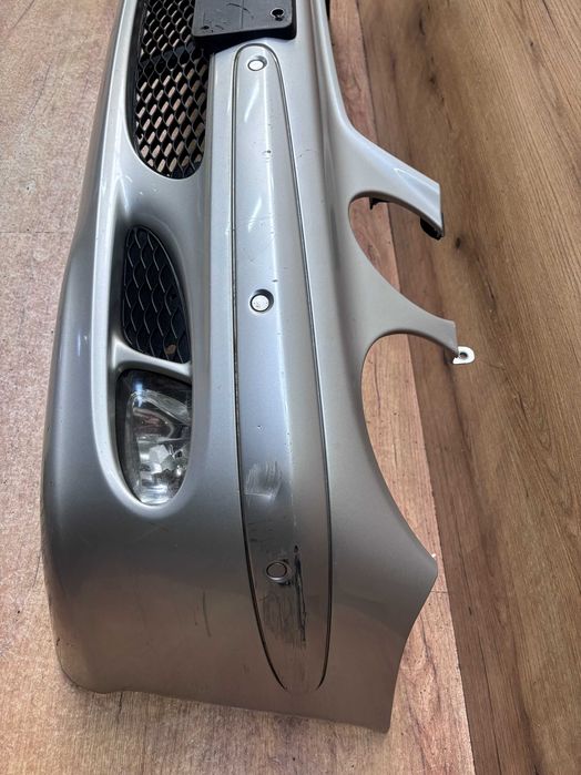 Zderzak przedni Mercedes W211 6x pdc kolor 744