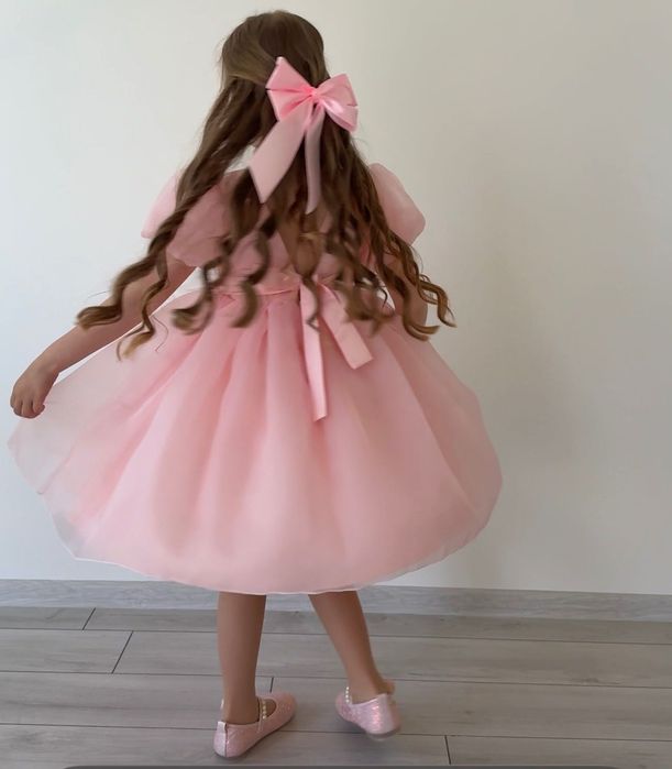 Дитяча рожева сукня плаття та туфлі