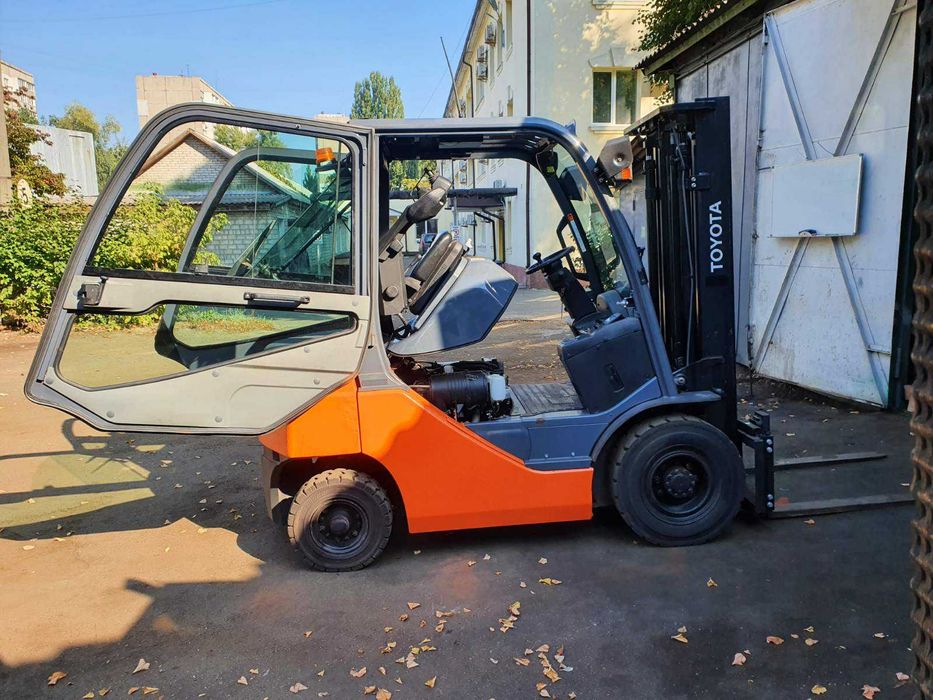 Новые погрузчики TOYOTA из Европы. Складская техника. Гарантия.