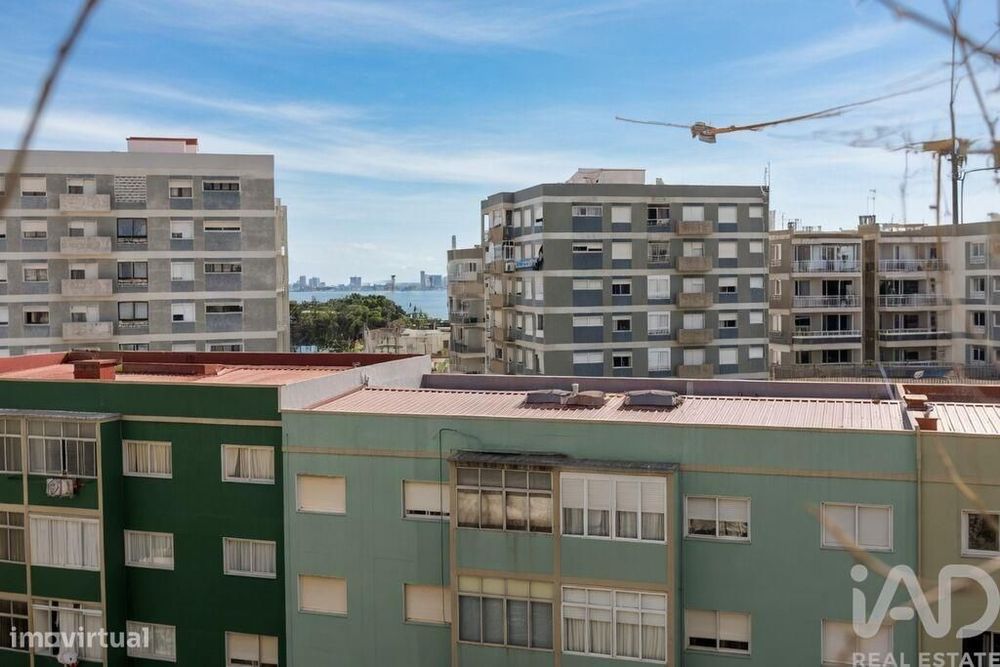 Apartamento T3 em São Sebastião