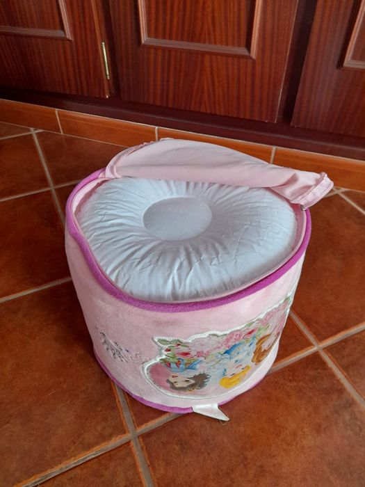 Puff decorativo das princesas da Disney