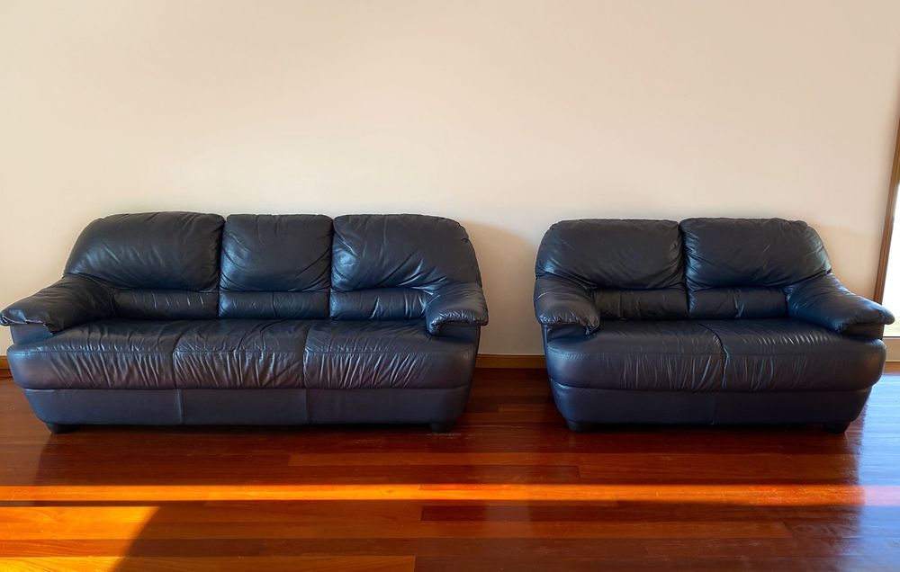 Conjunto de Sofás Divani & Divani em Pele - 3 e 2 Lugares