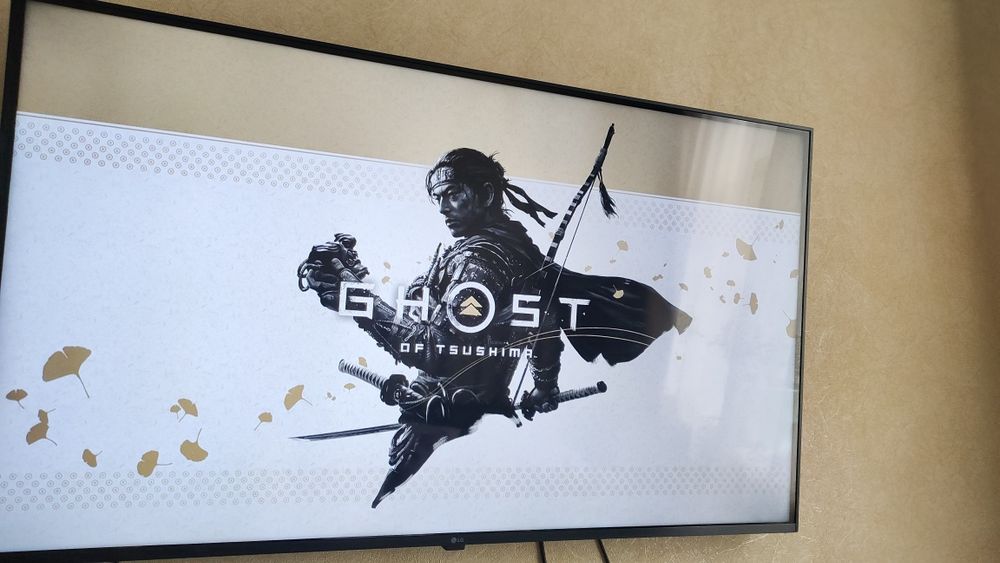 Продаю playstation 4 fat, golden hen на 9.00.+ 2 джойстика Duаlshok