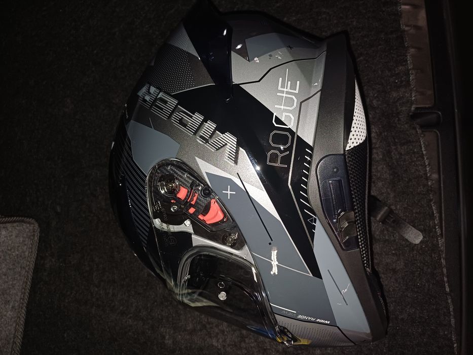 Capacete motard em estado novo