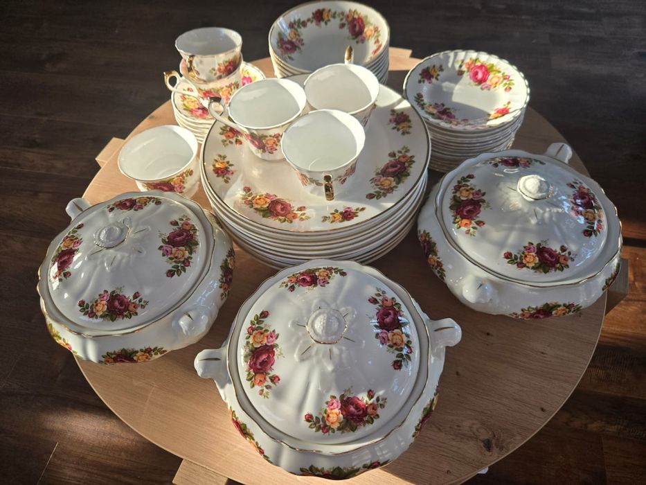 Elegancki serwis porcelany angielskiej Sheriden Bone China