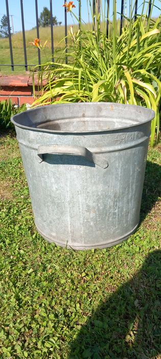 Duży cynkowany garnek donica do dekoracji