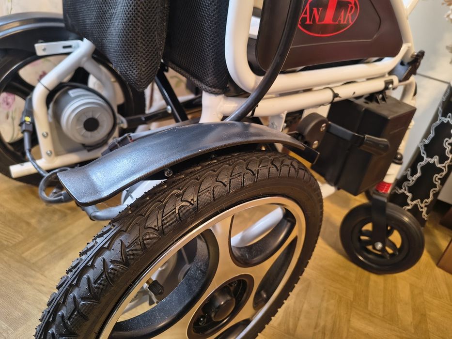 Wózek inwalidzki elektryczny antar