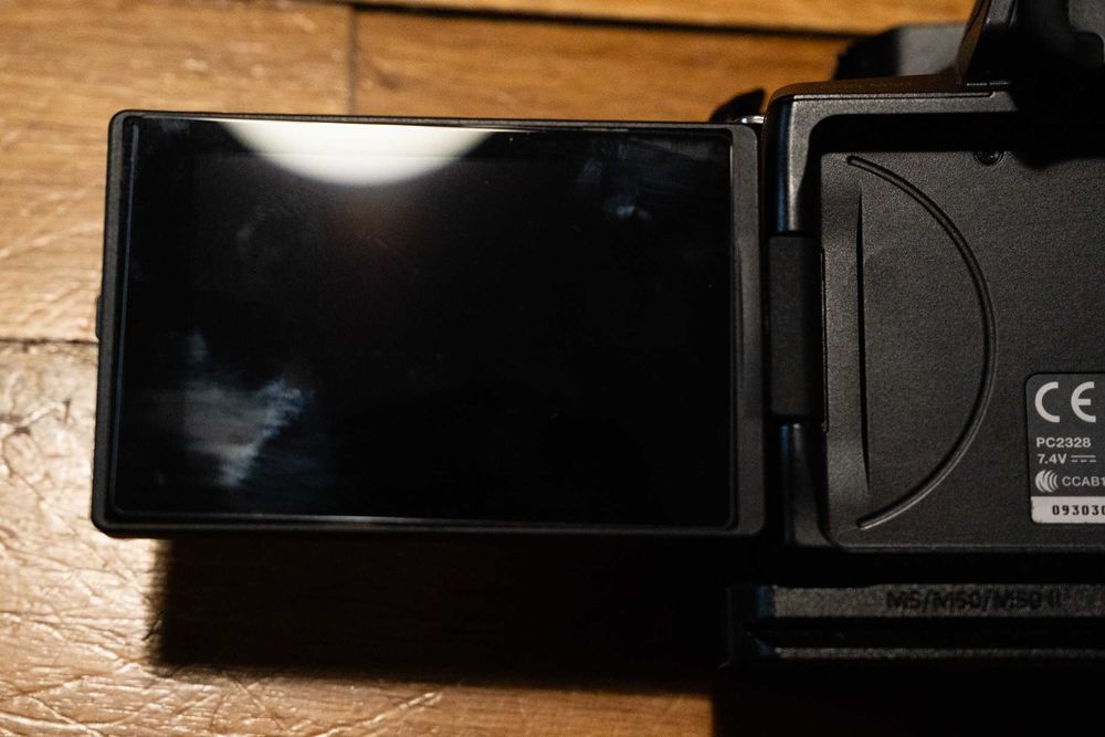 Kit Canon M50 + 2 lentes prime + tripé + cage + bateria extra original