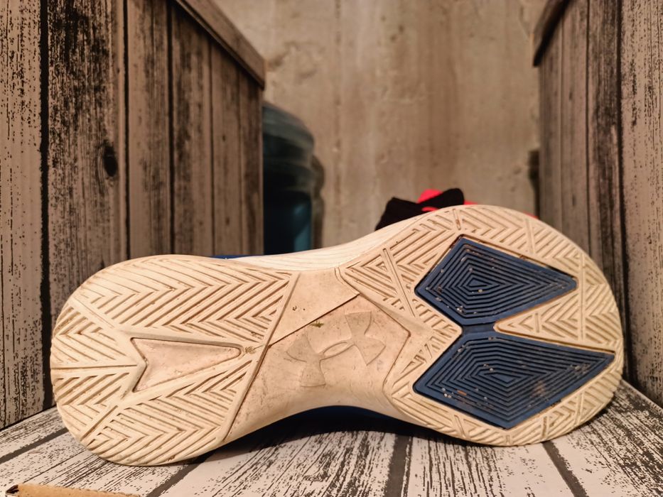 Chłopięce buty do koszykówki NWT Under Armour Get B Zee DWIE PARY oryg