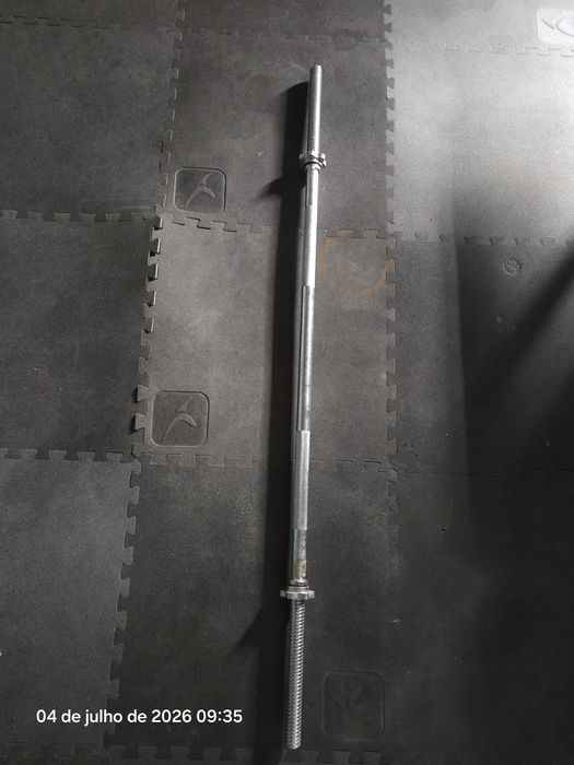 Barra de Musculação Maciça 1.50m (Diâmetro 30mm) + Molas