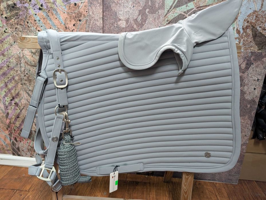 Szary komplet dla konia czaprak nauszniki kantar i uwiąz FULL