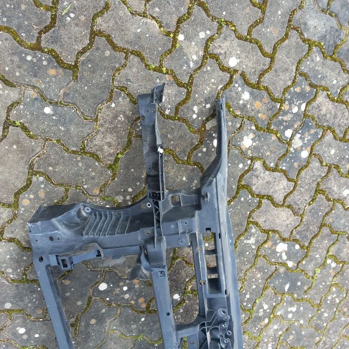 Frente de fibra vw golf plus 5M0805588