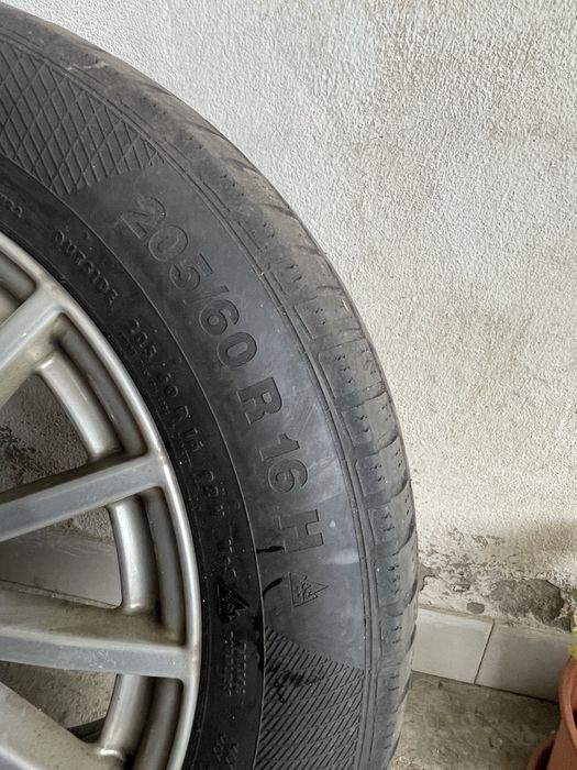 Vendo 2 jantes 16 de aluminio BMW