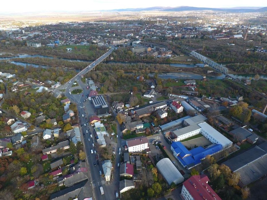 Продаж  виробництва  з землею 1 га