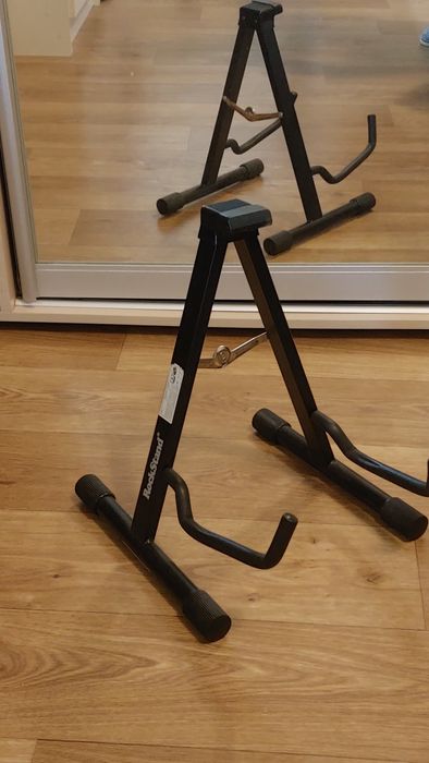 Гітарні стійки Rock Stand та Alinoname