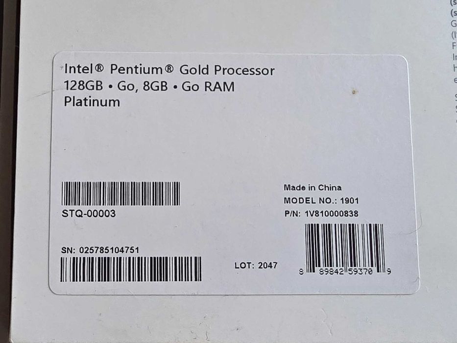 Surface Go 2 128G - 8G RAM  com teclado, caneta e acessórios