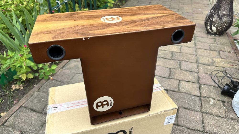 Cajon Meinl na kolana