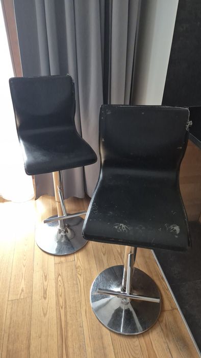 Sprzedam 2 hokery do kuchni
