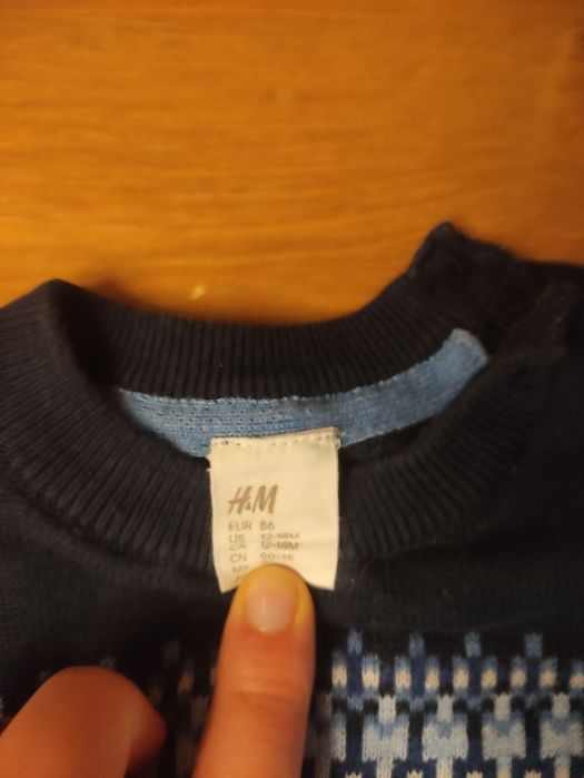 Śliczny sweterek h&m rozmiar 86