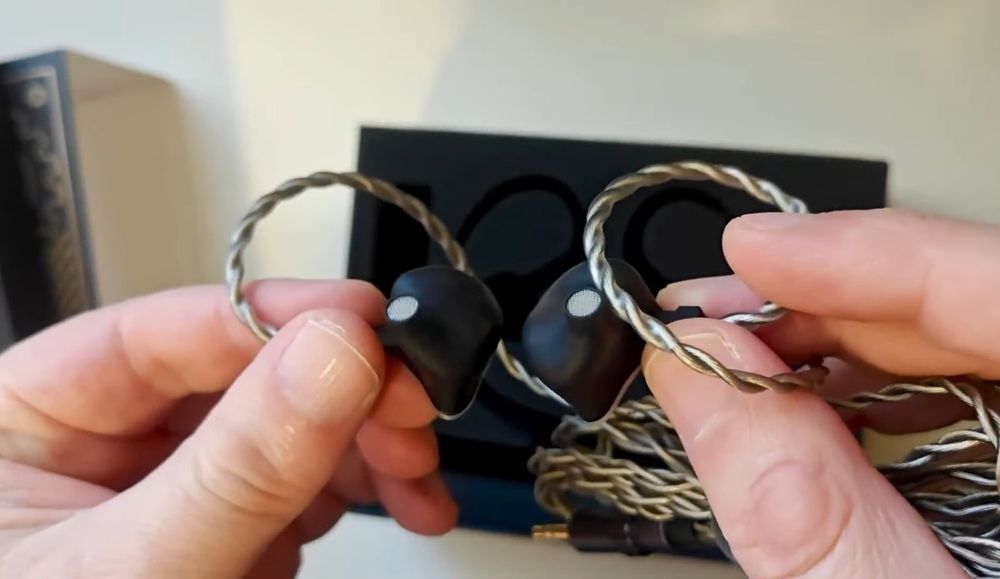 Binary Acoustics Dynaquattro IEM auriculares