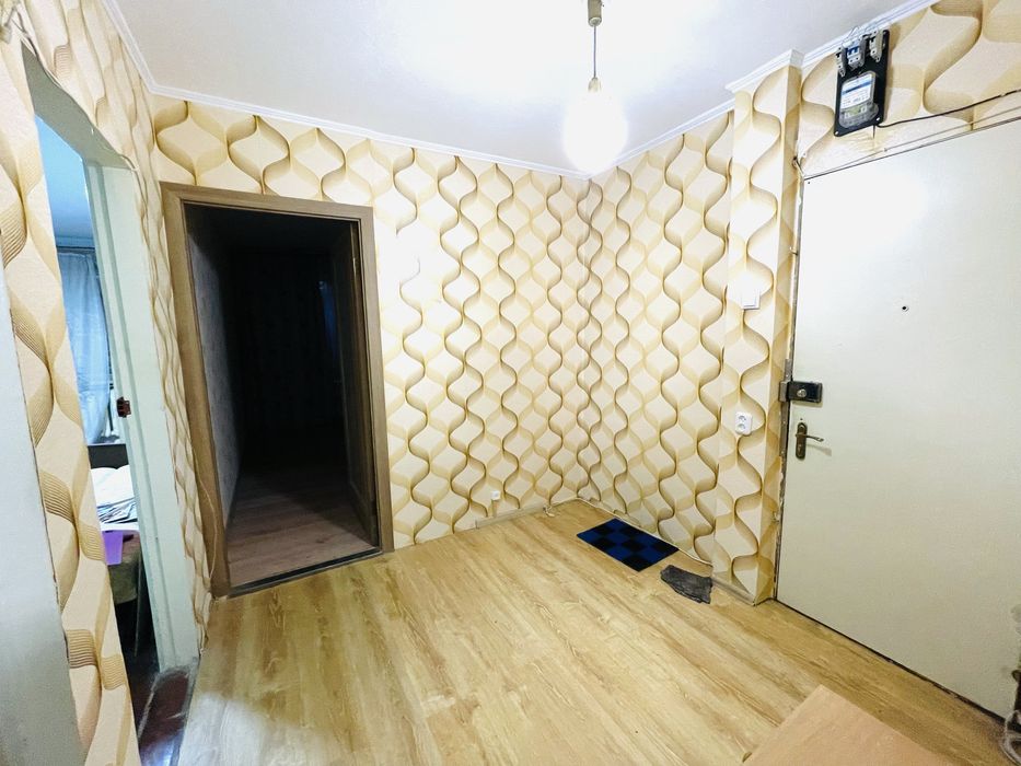 Продам 3 к .квартиру пр Миру  Театральна
