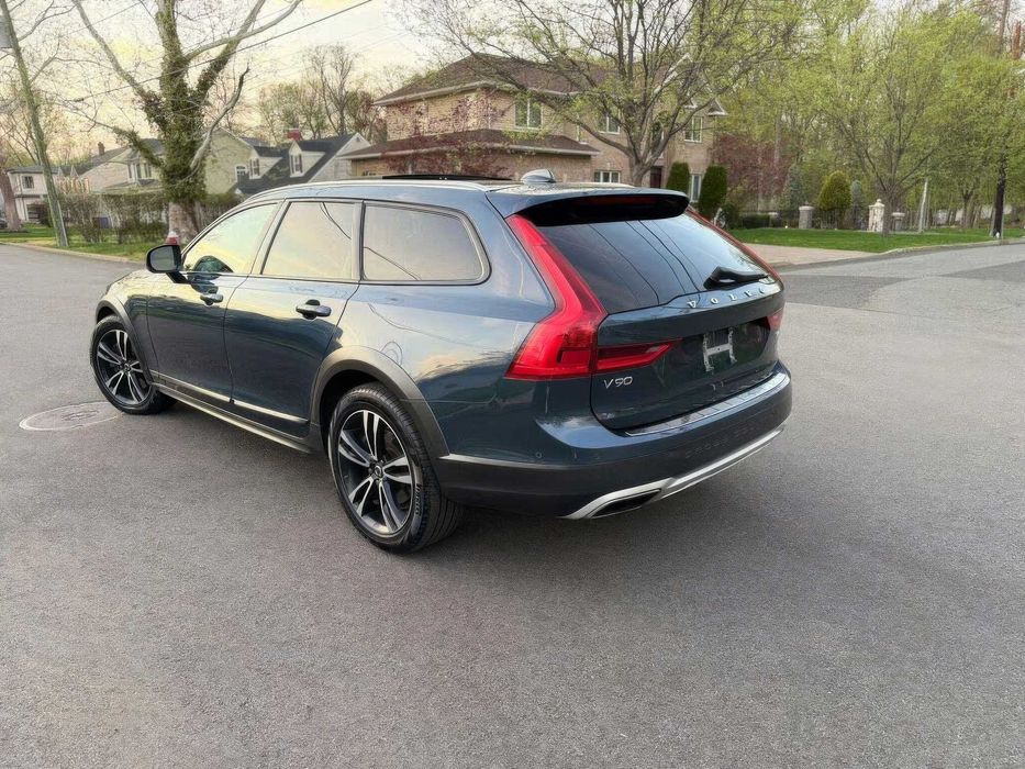 Volvo V90      2018