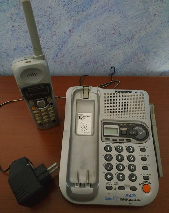 Радіотелефон з автовідповідачем Panasonic KX-TG2257