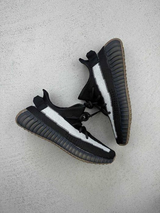 Кросівки Adidas Yeezy Boost 350 v2 Black white line premium