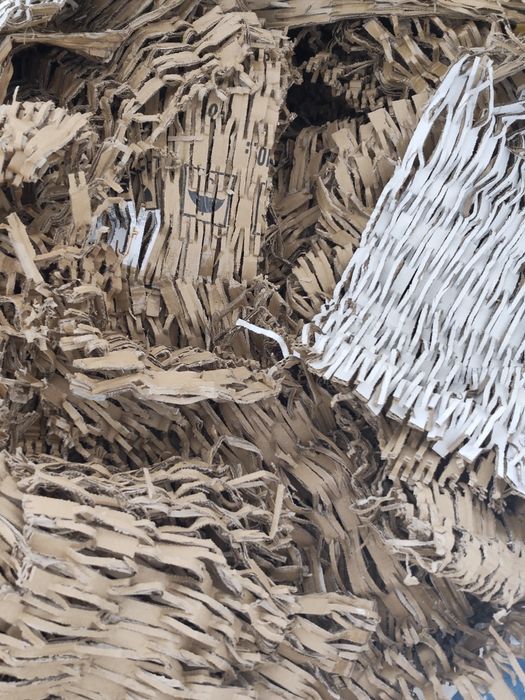 Nie folia bąbelkowa Kartonowy wypełniacz paczek Eko